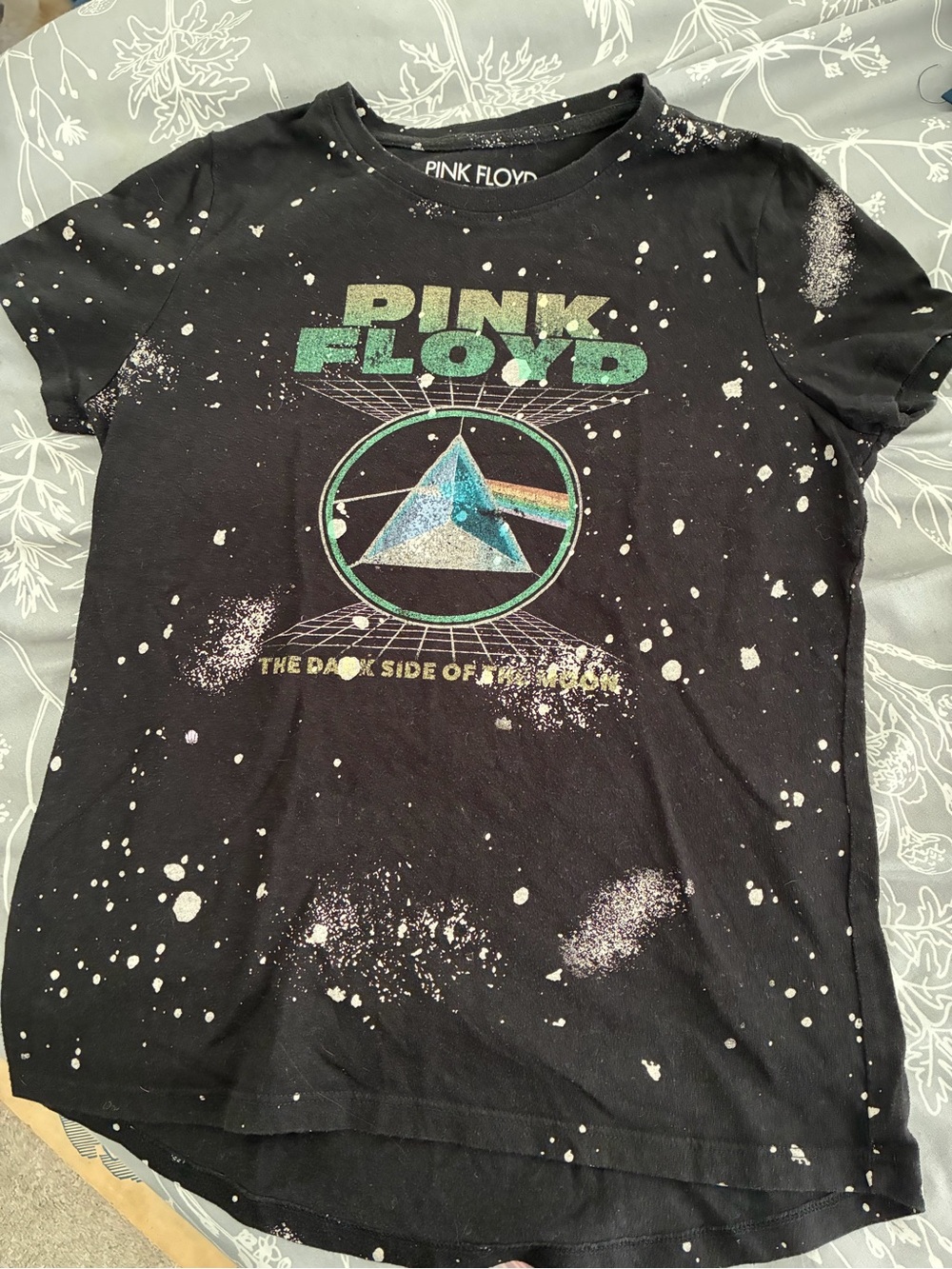 Pink Floyd Kids Black 'Dark Side of the Moon' Graphic Tee XL or a Woman’s XS